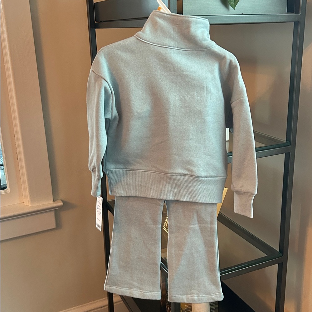 NWT! Toddler Girl's 2-Piece Quarter Zip Pullover/Pant Set - Picture 7 of 7
